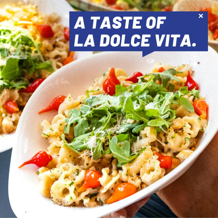 Die Pop UP Pasta Amalfi wird serviert.