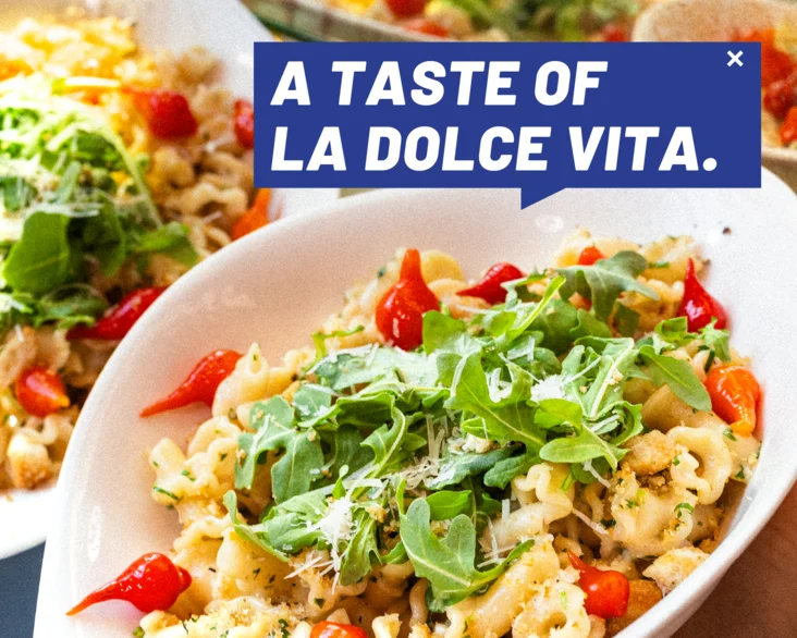 Die Pop UP Pasta Amalfi wird serviert.